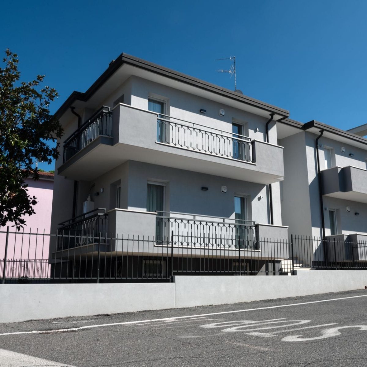 du lac apartments desenzano del garda italia appartamenti