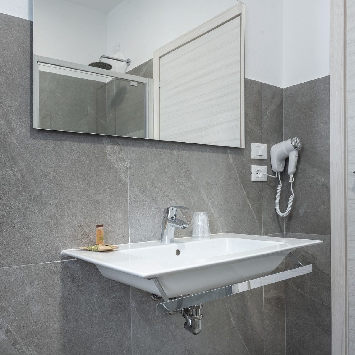 du lac apartments desenzano del garda italia appartamenti bagno