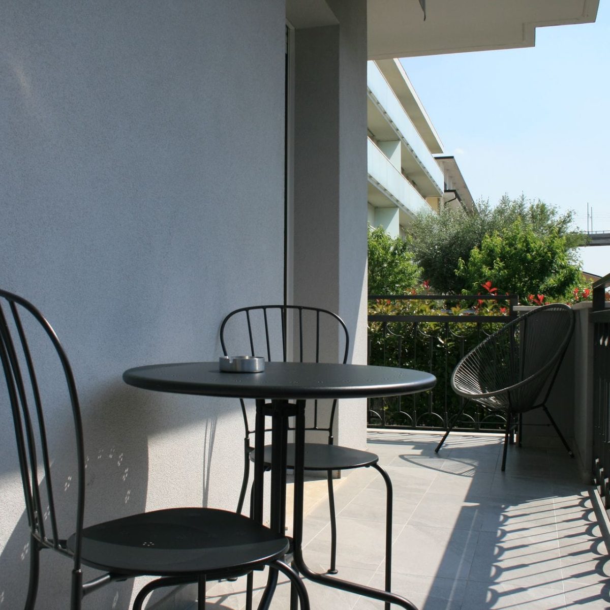 du lac apartments desenzano del garda italia esterni img